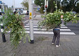 personen met natuurlijke camouflage outfit gesignaleerd in Spangen